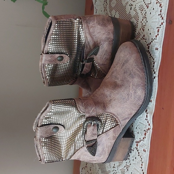 Dolce by Mojo Moxy Brown and Gold Toned Distressed Western Boots Sz 7.5 - Picture 1 of 16